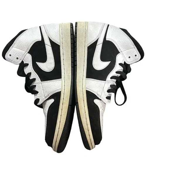 ❌❌SOLD❌❌Size 10 - Jordan 1 Retro High OG Black Toe 2016 - Picture 3 of 5